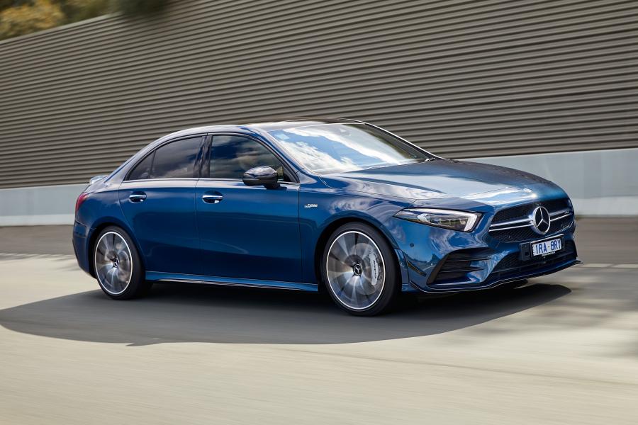  Mercedes-AMG A35 4Matic Sedan (V177) 2020 года  (AU) (фото 12 из 41)